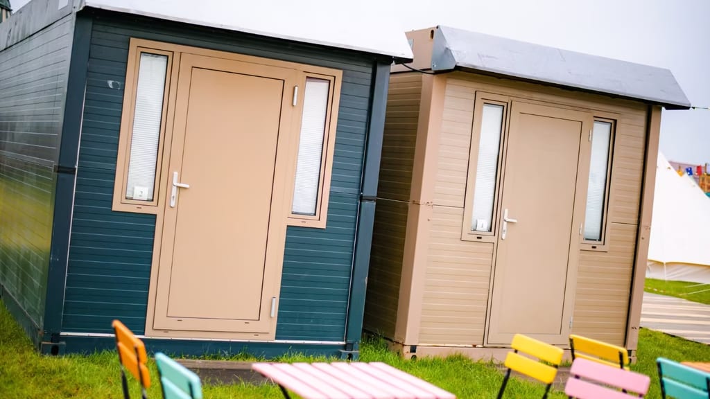 The Ritz, houten cabins op Paradise Resort